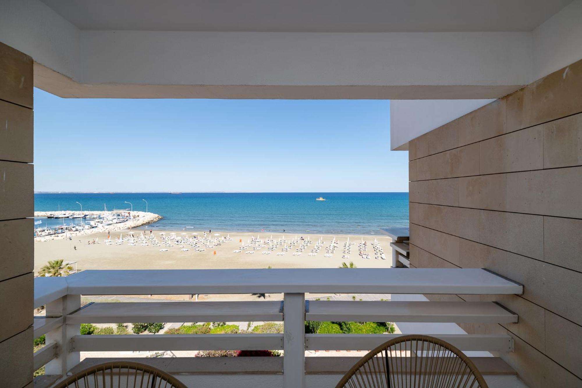 Lazuli Beachfront Sea View Ap144 ラルナカ エクステリア 写真